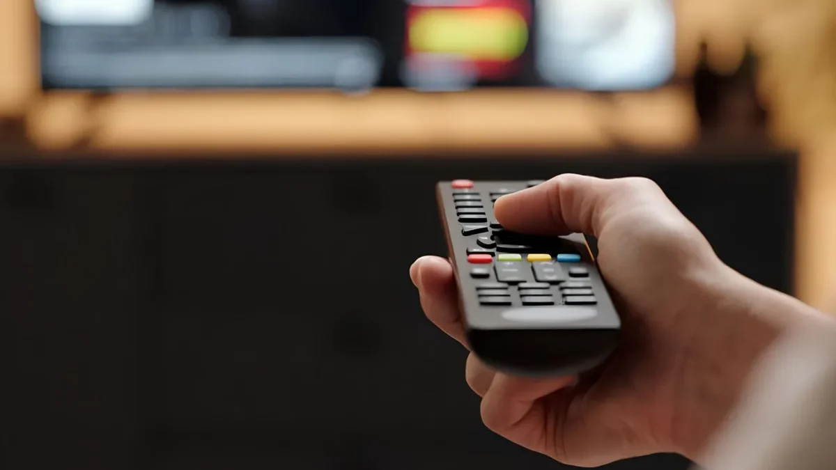 Bugün televizyonda hangi programlar var? 6 Ekim TV yayın akışında Haysiyet, Ana Yarısı, Tuzlu Kahve var