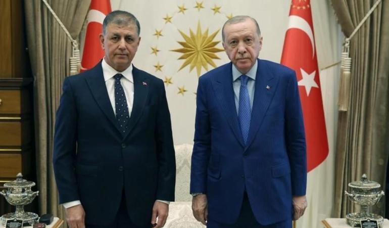 CEMİL TUGAYIN EŞİ KİMDİR Öznur Tugay kaç yaşında, nereli Öznur Tugay ne iş yapıyor Cemil Tugay nereli, kaç yaşında
