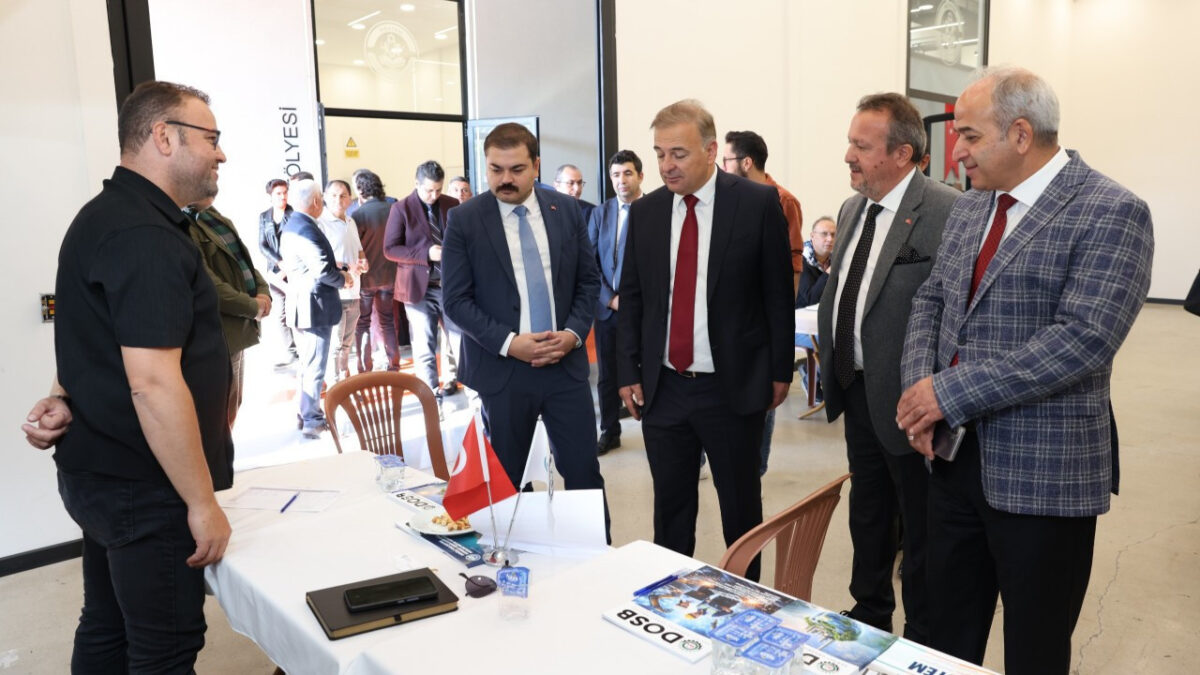 Denizli OSB’de personel arayan 50 firma, iş arayan vatandaşlarla buluştu