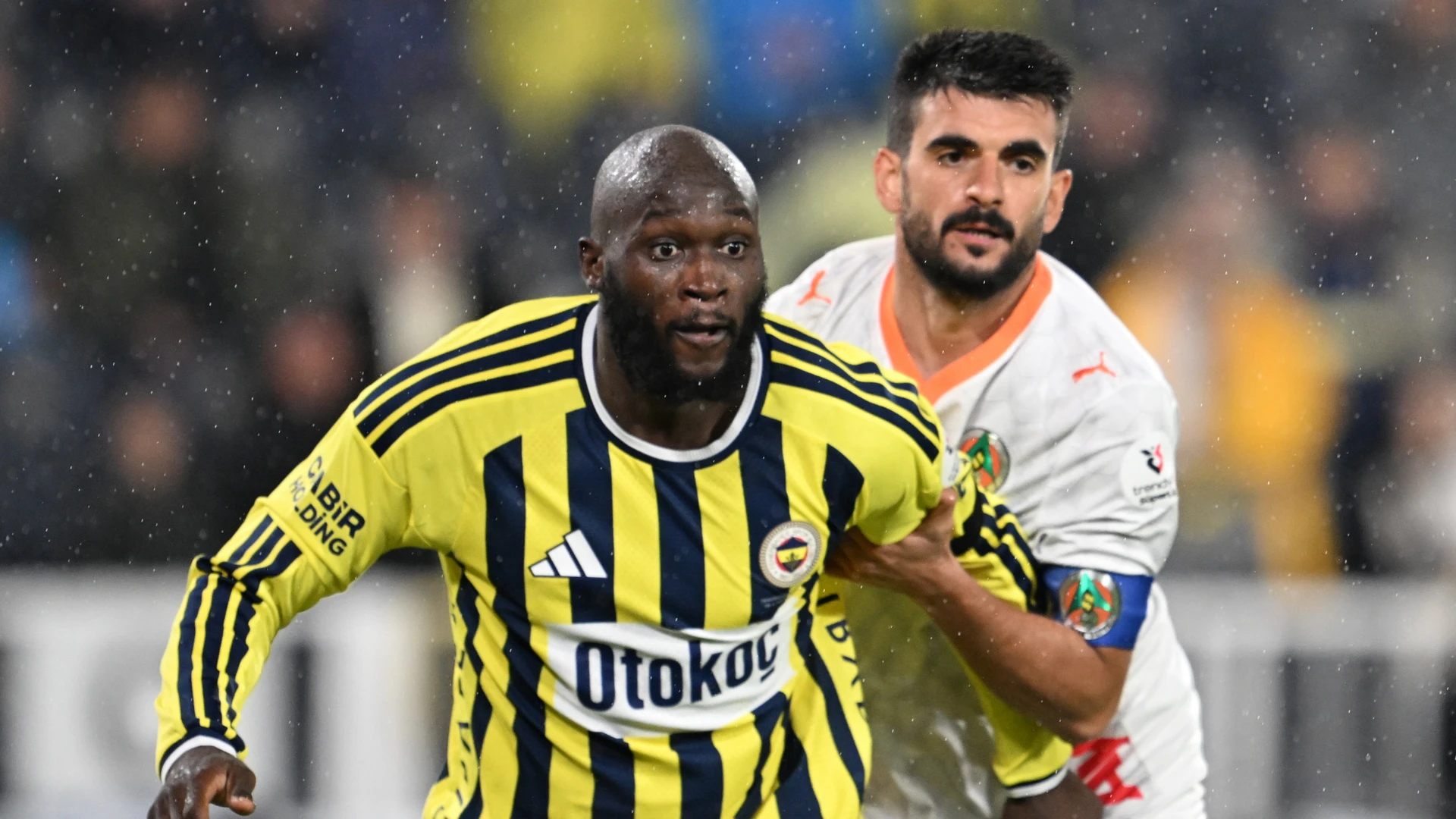 Londra derbisini de boş geçmediİngiltere kariyerini de boş geçmeyen 1,90 boyundaki futbolcu Chelsea formasıyla Londra derbisinde Arsenal'e karşı bir kez gol atma başarısı gösterdi.