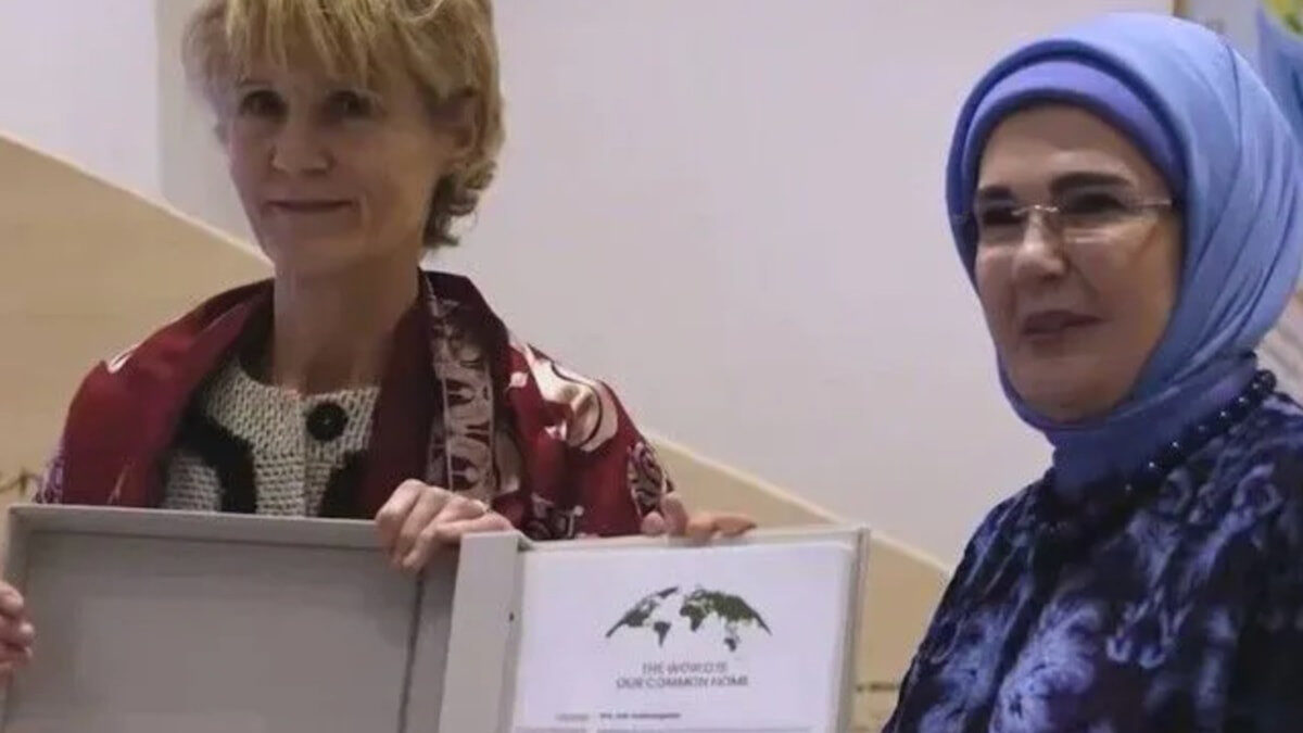 Emine Erdoğan, Kanada Başbakanı'nın eşi ile Sıfır Atık Vakfı'nı ziyaret etti