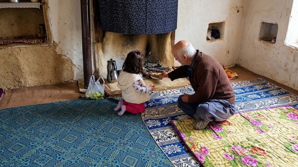 Eski Evlerin Ocaklığı Aile Sıcaklığını Hatırlatıyor