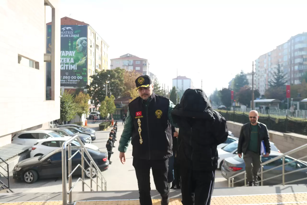 Eskişehir merkezli 5 ilde fuhuş operasyonu 2