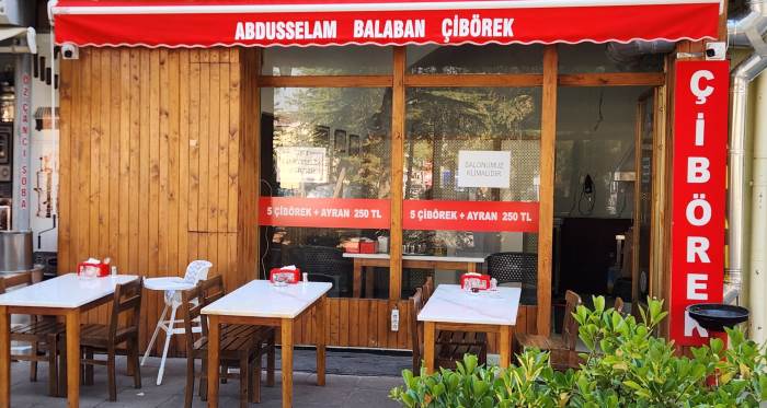 Eskişehir’in meşhur lezzeti çi böreğin porsiyonu 250 TL oldu