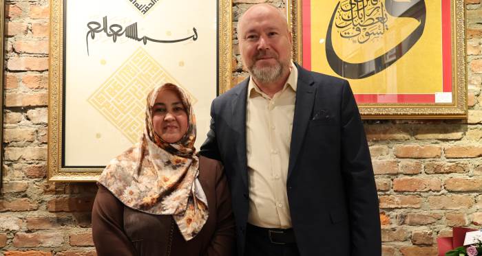 Eskişehirli Özçelikel çiftinin 10 yıllık sanat yolculuğu sergiyle taçlandı