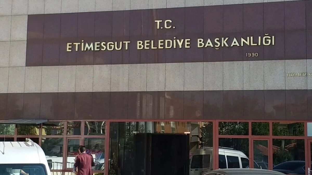 Etimesgut Belediyesi'ne ikinci dalga operasyon