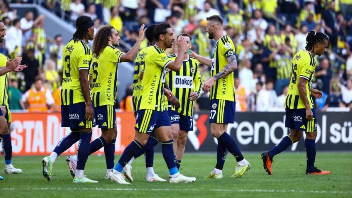 Fenerbahçe, Çaykur Rizespor'a konuk olacak!