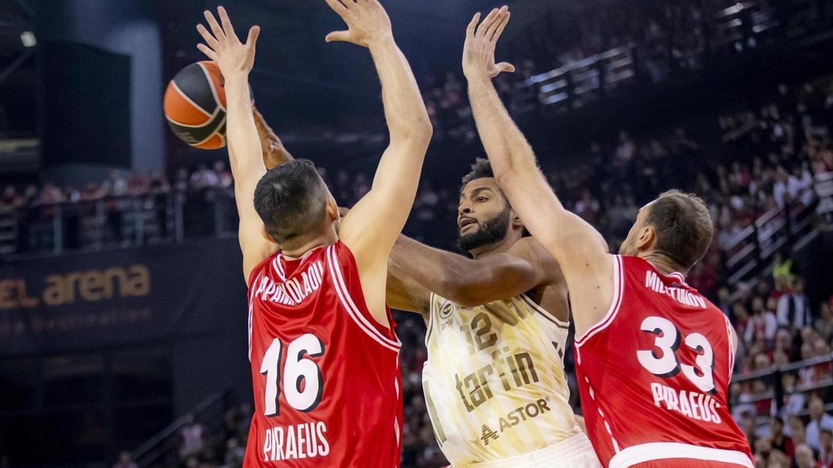 Fenerbahçe Tarfin, Olympiakos’u deplasmanda mağlup etti