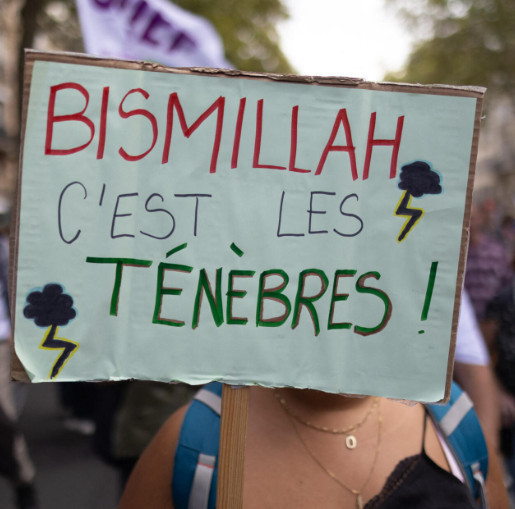 Fransa'daki 'Bismillah' pankartının sırrı - Resim : 4