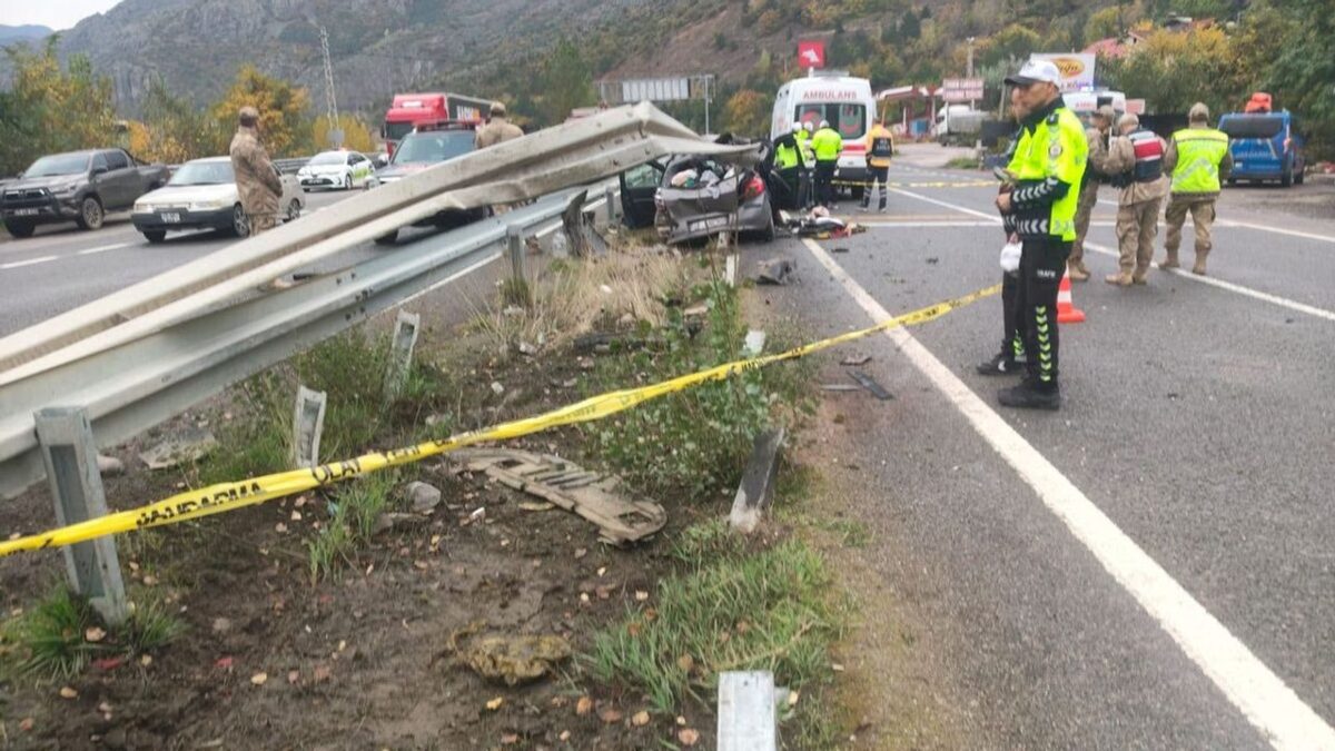 Gümüşhane-Trabzon Yolunda Kaza: 1 Ölü, 4 Yaralı