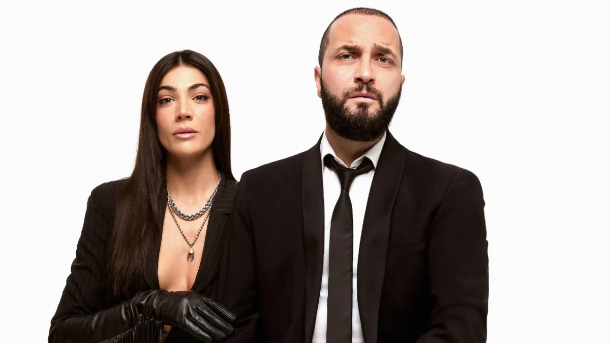 Günay Restaurant'ta yıldız buluşması! Berkay ve Ivi Adamou aynı sahnede