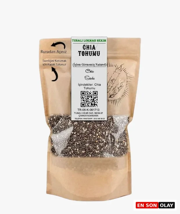 Marka Adı: Tunalı Lokman Hekim
Ürün Cinsiyeti: Belirtilmemiş
Ürün Tipi: Tohum
Ürün Sezonsallığı: Belirtilmemiş
Ürün Çeşidi: İşlem Görmemiş Naturel Chia Tohumu
Ürün Özellikleri: Bu ürün, doğal ve işlem görmemiş chia tohumlarını sunan, şeffaf pencereli, kraft görünümlü kilitli ambalajında paketlenmiştir. Ambalaj, ürünün tazeliğini uzun süre korumak üzere tasarlanmış olup, görsel olarak sade ve doğal bir estetik sunar. İçeriğindeki küçük, oval şekilli, ağırlıklı olarak koyu gri/siyah ve yer yer beyaz renkteki tohumlar, yüksek lif, Omega-3 yağ asitleri, protein, kalsiyum ve antioksidanlar açısından zengin bir süper besin kaynağıdır. Çok yönlü kullanımı sayesinde çeşitli tariflere eklenebilir.
Öne Çıkan Detaylar:
- İşlem görmemiş ve doğal yapısıyla besin değerini korur.
- Kilitli ambalajı sayesinde tazeliğini uzun süre muhafaza eder ve kolay saklama imkanı sunar.
- Yüksek lif ve Omega-3 yağ asitleri içeriğiyle zengin bir besin profiline sahiptir.
Kimler Kullanıyor?: Dengeli ve besleyici bir yaşam tarzını benimseyen, günlük beslenmesine süper gıdaları dahil etmek isteyen herkes bu ürünü tercih edebilir. Özellikle bitkisel bazlı beslenenler, sindirim sistemlerini desteklemek isteyenler, kalp ve kemik sağlıklarına özen gösterenler veya doğal yollarla enerji seviyelerini dengelemek isteyen bireyler için ideal bir seçenektir. Yaratıcı ve sağlıklı tarifler denemeyi seven, smoothie'lerden pudinglere, krakerlerden vegan yumurta ikamelerine kadar geniş bir yelpazede kullanıma açık olan bu tohumları mutfaklarına dahil etmek isteyenler için vazgeçilmez bir malzemedir.