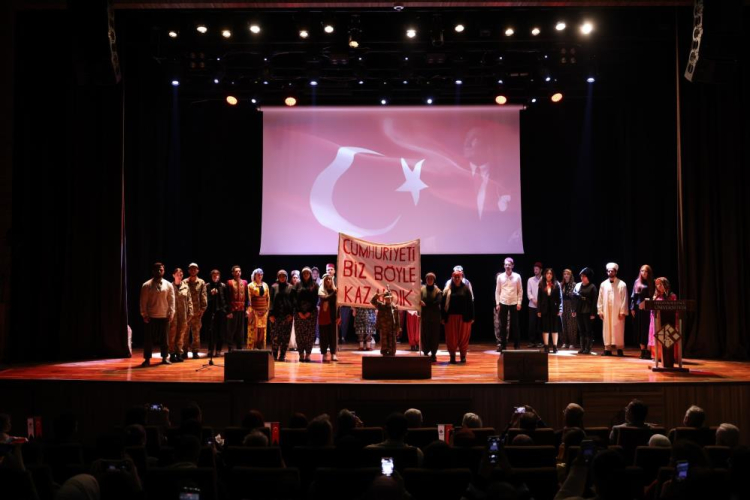 HKÜ’de Cumhuriyet’in 103. yılı coşkuyla kutlandı