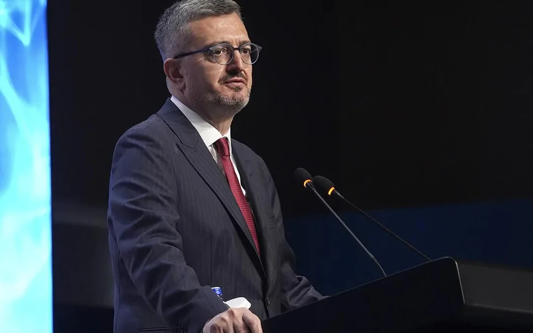 İletişim Başkanı Duran'dan Antalya'daki hortumda hayatını kaybedenler için taziye mesajı