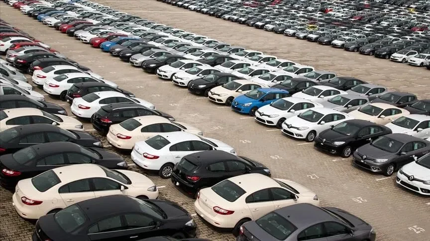 Galerici Yusuf Acun, 500 bin TL bütçeyle değerlendirilebilecek üç otomobil modelini sıraladı. İşte Ekonomim tarafından derlenen bilgilere göre, 200 bin kilometrenin altında bulunabilen araçların yer aldığı liste...