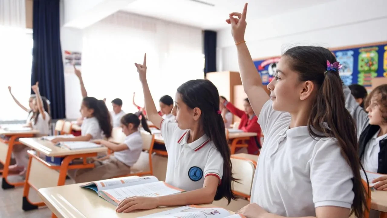 İlkokullarda İki Farklı Öğretmen Modeli Gündemde