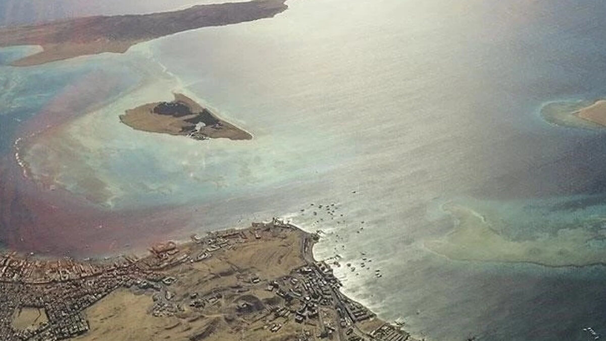 İran ordusu, Keşm Adası yakınlarında düşman savaş uçağını engellendi
