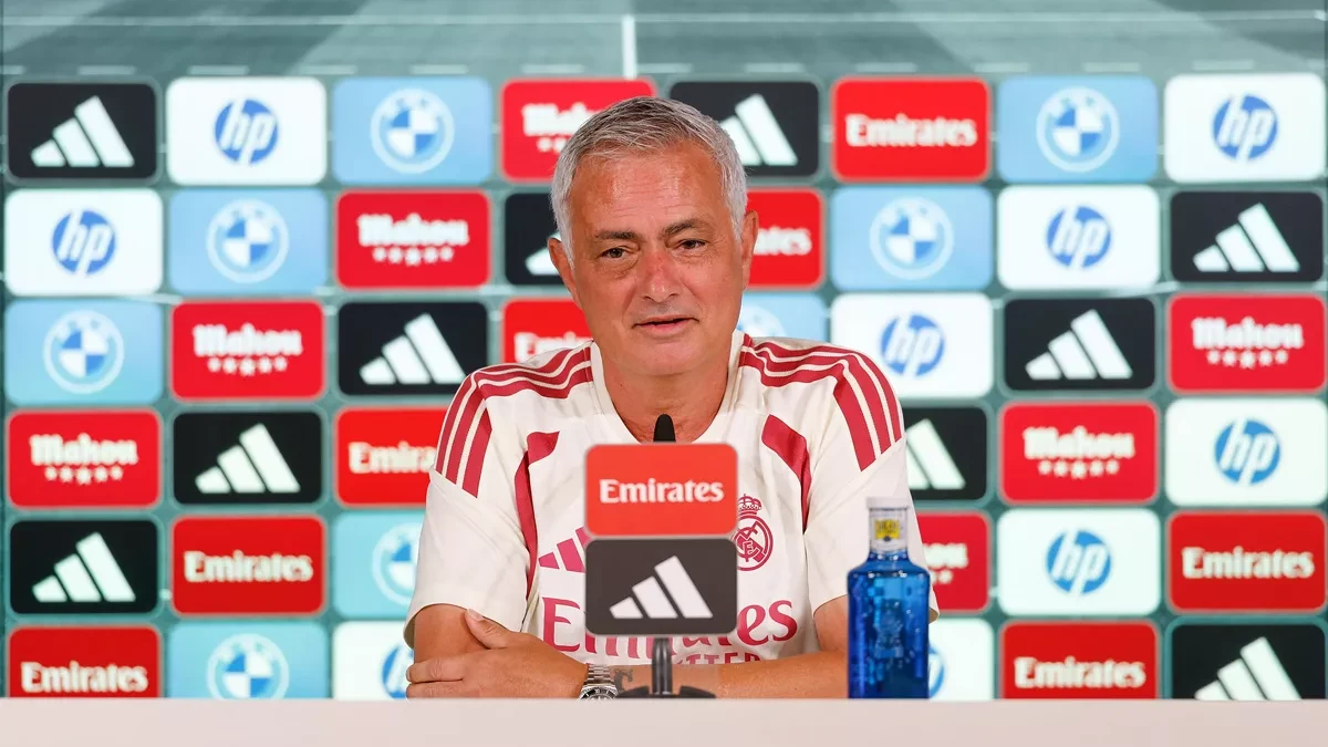 Mourinho da çözemediHaberde, Mourinho'nun güçlü karakterine rağmen, geçmişte Xabi Alonso veya Álvaro Arbeloa ile sorun yaşayan bir grup oyuncunun yarattığı negatif dinamiği henüz kıramadığı belirtildi.