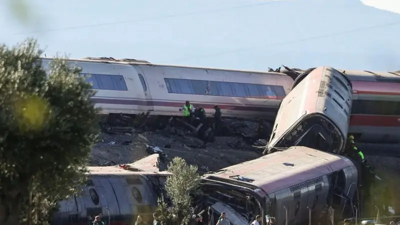 İspanya’da iki tren