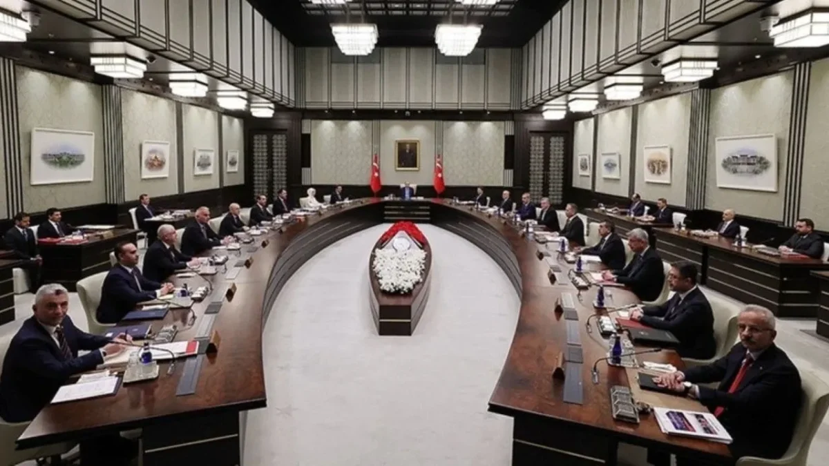 Kabine toplanıyor... Gündemde 'fon' var!