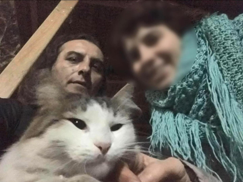 Kağıthane’de balkonda aç kalan kediler sayesinde sahibinin öldüğü fark edildi - Resim : 2