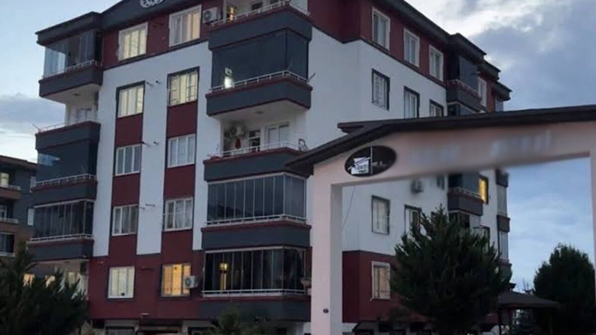 Kahramanmaraş’ın komşu ili Gaziantep’te aile faciası: Aile boyu atladılar