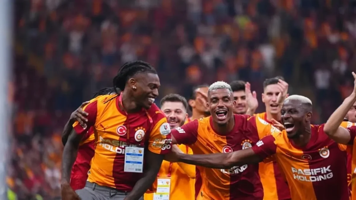 Kasımpaşa maçı öncesi Galatasaray'da iki yıldızın durumu netleşti