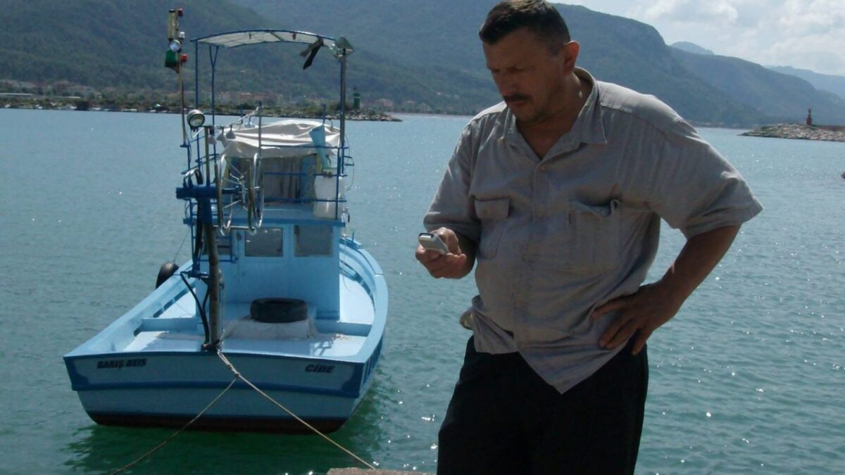 Kastamonu’da deniz ortasında kalp krizi geçiren balıkçı hayatını kaybetti