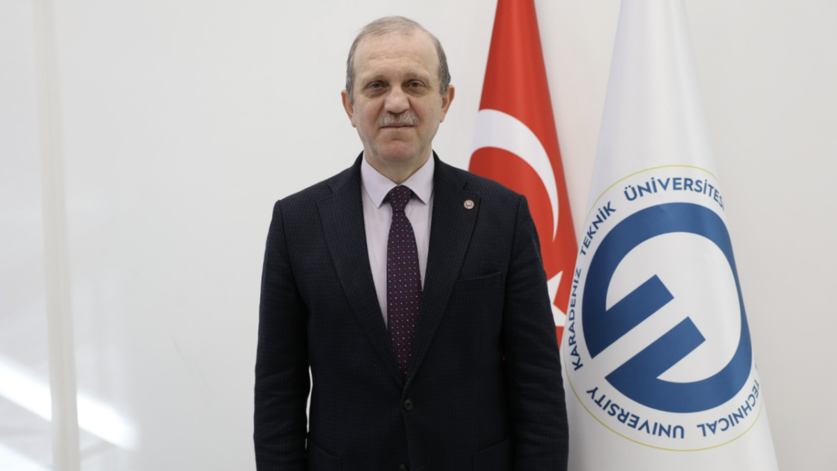 KTÜ Rektörü Prof. Dr. Hamdullah Çuvalcı'dan Cumhuriyet Bayramı mesajı