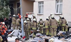 Maltepe'de 7 katlı bina çöktü: 10 kişi kurtarıldı,1 kişi hayatını kaybetti