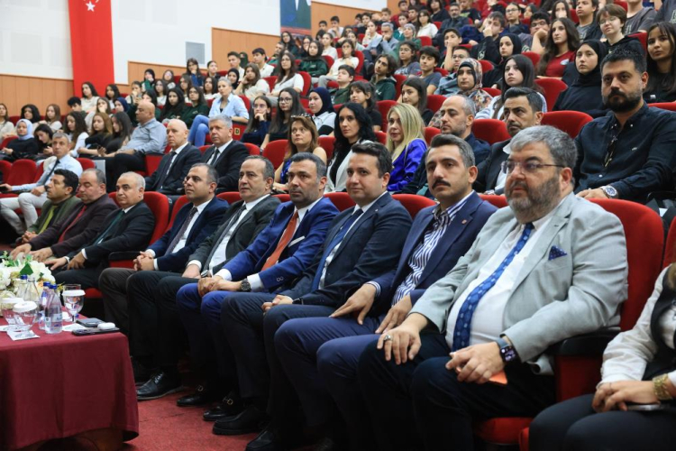 Mersin’de lise öğrencilerine yönelik girişimcilik yarışmasının başvuruları başladı