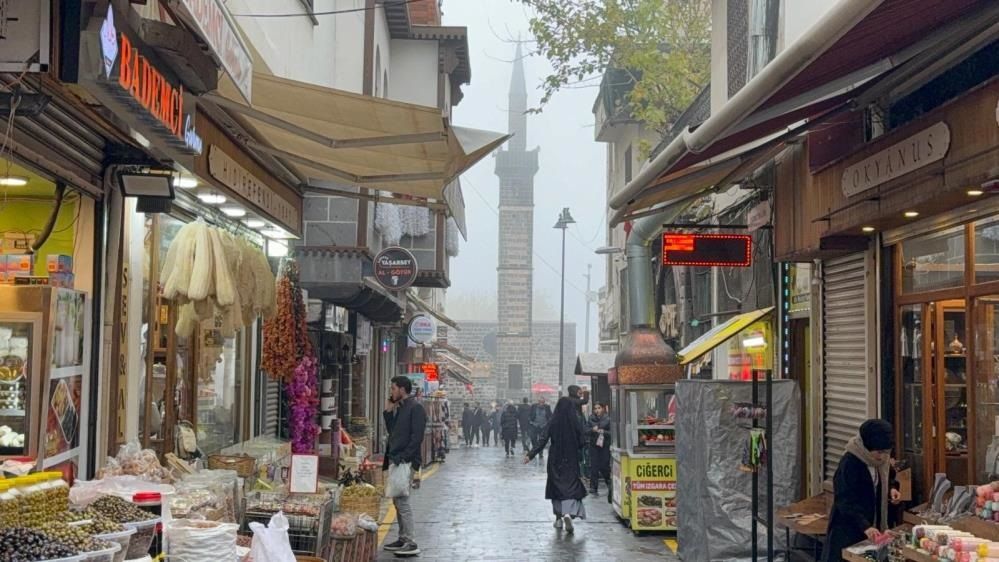 Diyarbakır Sis Hava Durumu Yağış Yağmur Dört Ayaklı Minare