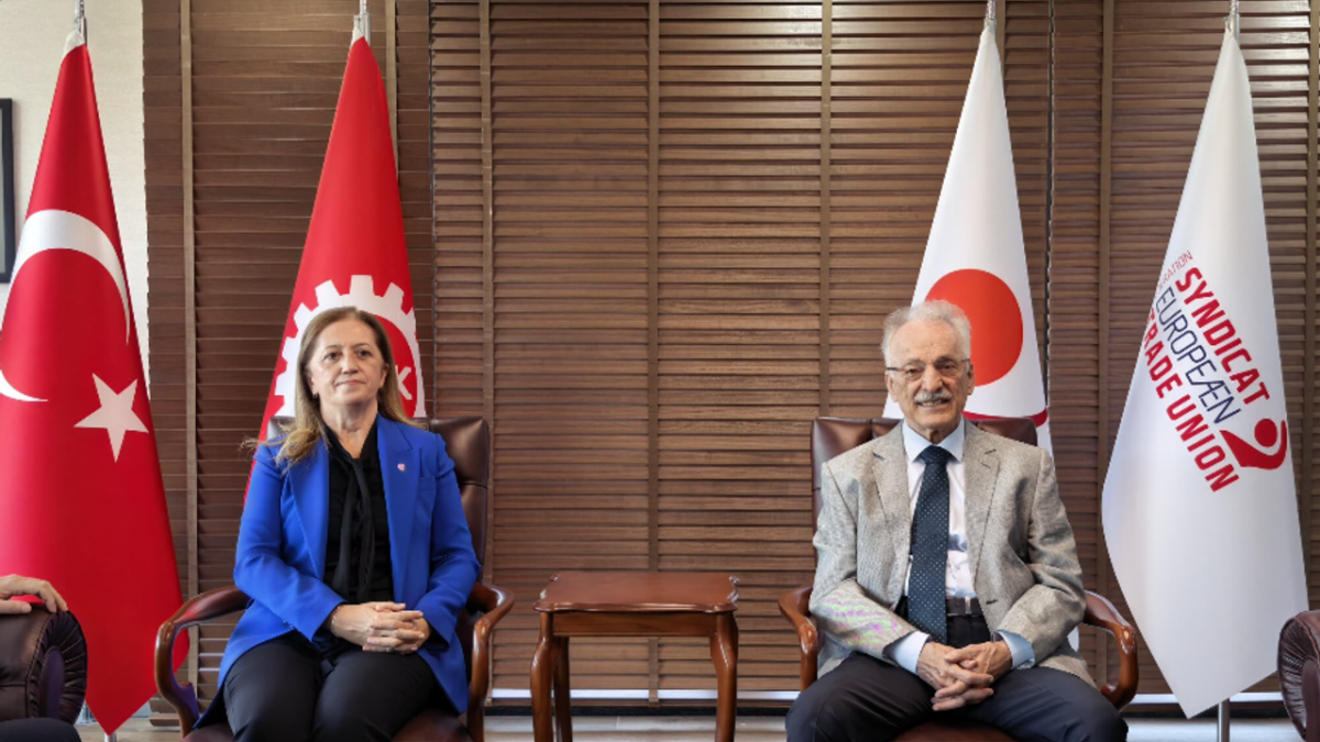 Murat Karayalçın’dan DİSK’e ziyaret: Emeğin gündemi masaya yatırıldı...
