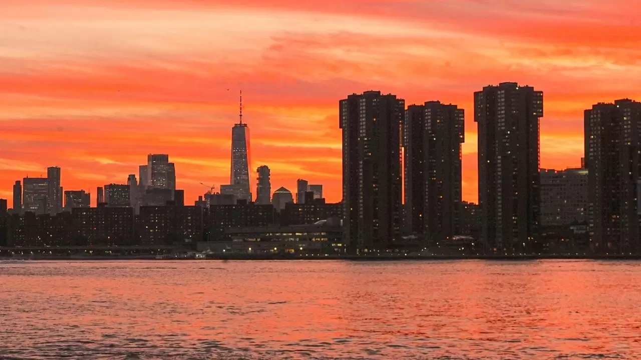 Manhattan’ın göz alıcı gün batımı şöleni! 2