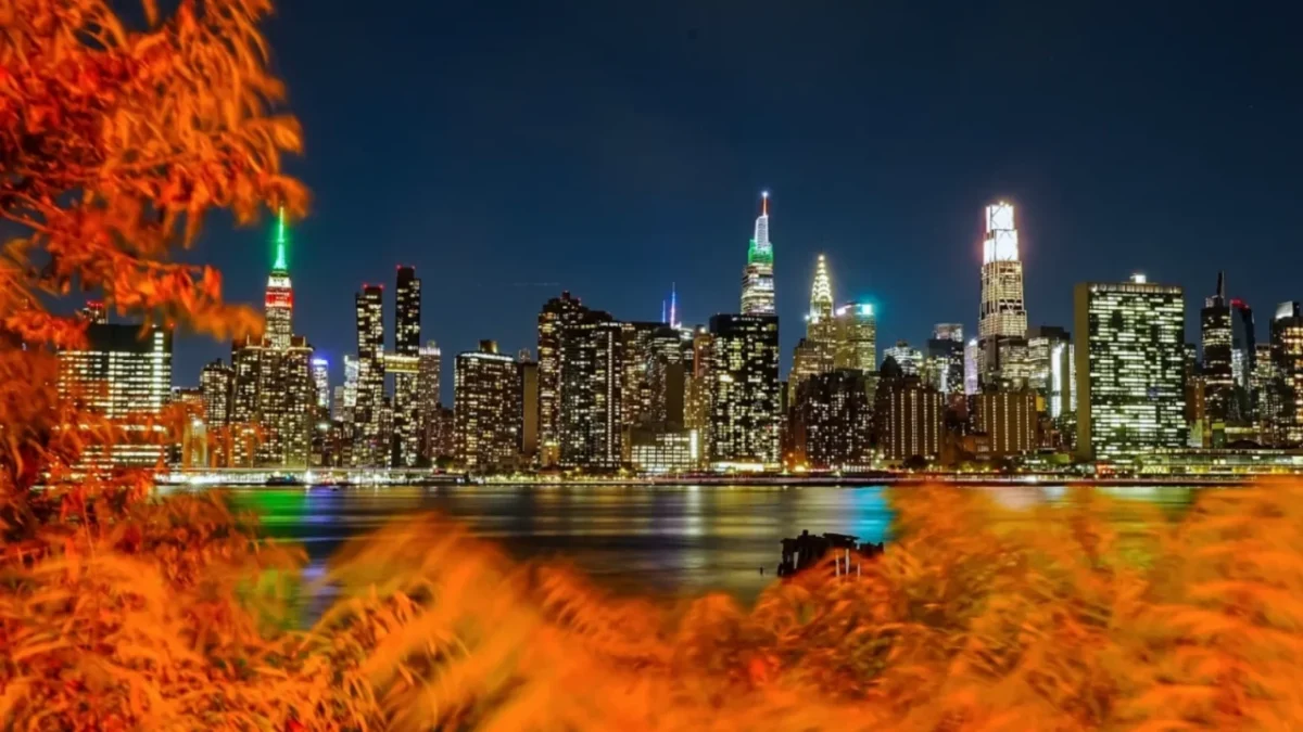 New York'ta gün batımı manzarası büyüledi: Gökyüzü renk değiştirdi