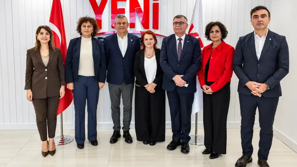 Özgür Özel, KESK heyetiyle bir araya geldi