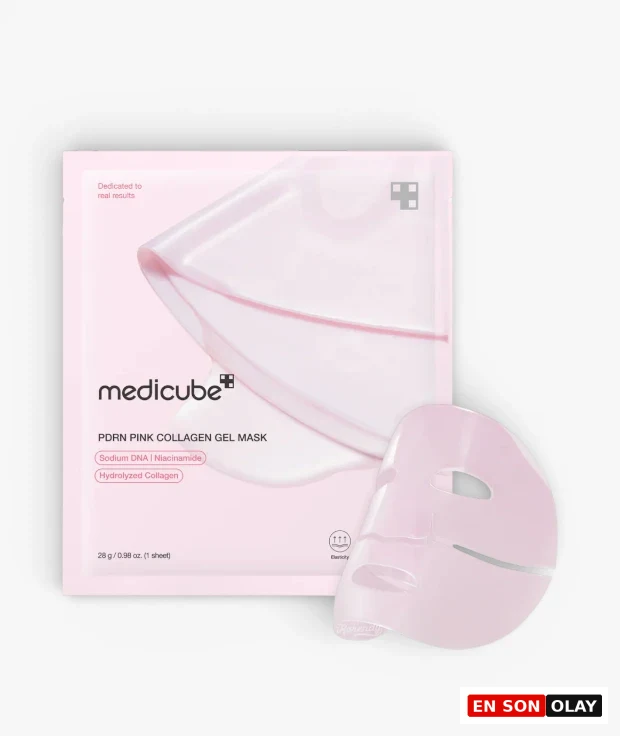 Marka Adı: Medicube
Ürün Cinsiyeti: Belirtilmemiş
Ürün Tipi: Jel maske
Ürün Sezonsallığı: Belirtilmemiş
Ürün Çeşidi: Cilt bakım maskesi

Ürün Özellikleri: Medicube PDRN Pink Collagen Jel Maske, somon PDRN (Sodium DNA), hidrolize kolajen, niasinamid ve 12 çeşit peptit içeren pembe renkli bir jel yüz maskesidir. Cildin elastikiyetini artırmayı, sıkılaşmasını ve daha duru bir görünüm kazanmasını hedefler. 28 gram ağırlığındaki tek kullanımlık bu maske, cilde derinlemesine bakım yaparak gözenek görünümünü minimize etmeye ve 48 saate varan nem ve elastikiyet sağlamaya yardımcı olur. Yenilikçi jel yapısıyla cilde rahatça tutunur ve aktif bileşenlerin emilimini destekler.

Öne Çıkan Detaylar:
- Somon PDRN (Sodium DNA) ve hidrolize kolajen ile zenginleştirilmiş formül
- Niasinamid ve 12 çeşit peptit içeren çok yönlü bakım
- 48 saate varan elastikiyet bakımıyla sıkı, gözeneksiz ve duru bir cilt görünümünü destekler

Kimler Kullanıyor?: Cilt elastikiyetini artırmak, gözenek görünümünü iyileştirmek ve daha sıkı, duru bir cilde kavuşmak isteyen herkes bu jel maskeyi tercih edebilir. Özellikle ciltlerinde yorgunluk, nem ve esneklik kaybı hissedenler ile yoğun aktif içerikli rutinlerini destekleyici onarıcı bir bakım arayanlar için idealdir. Parlak ve genç bir cilt görünümünü hedefleyen, cilt bariyerini güçlendirmeye özen gösteren ve hızlı etkili, yoğun nemlendirme sağlayan ürünleri seven kişiler için uygundur.