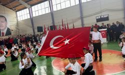 Boğazlıyan'da 29 Ekim kutlamalarında öğrenciler sahne aldı