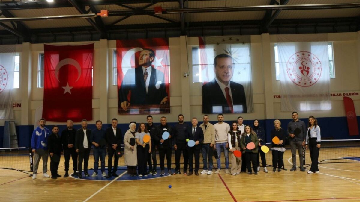 Salıpazarı'nda pickleball heyecanı