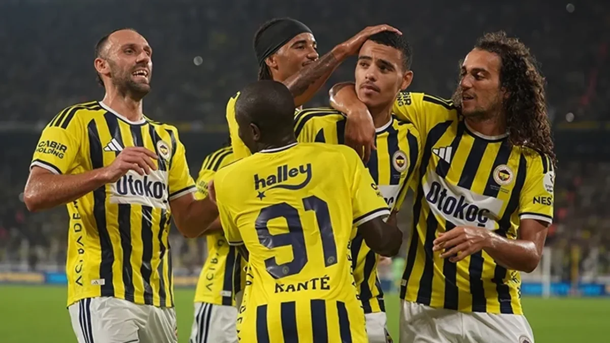 Şampiyonlar Ligi'nde Kritik Randevu: Fenerbahçe Liverpool Maçı Hangi Kanalda Yayınlanacak, Saat Kaçta?