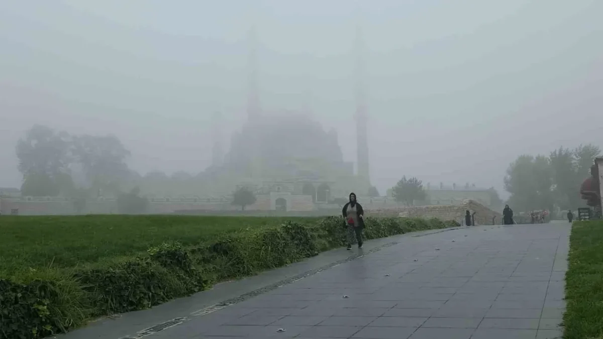 Sis perdesi altında kaybolan Selimiye: Edirne yağmur umudunda