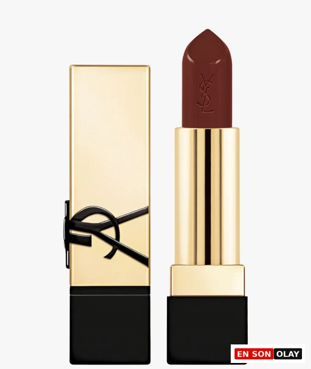 Ürün Cinsiyeti: Kadın
Ürün Tipi: Makyaj
Ürün Sezonsallığı: Dört Mevsim
Ürün Çeşidi: Ruj
Ürün Özellikleri:
Rouge Pur Couture, YSL’nin ikonik ruj serisini saten bitişli ve yüksek pigmentli bir formülle sunar. Dudaklara tek sürüşte canlı renk verirken, pürüzsüz ve bakımlı bir görünüm elde edilmesini hedefler. Klasik ve modern makyaj stilleri için güçlü bir tamamlayıcıdır.
Öne Çıkan Detaylar:
Yüksek pigmentasyon
Saten ve pürüzsüz bitiş
Dudakları bakımlı gösteren yapı
İkonik YSL ruj serisi
Kimler Kullanıyor?
Rujda klasik şıklığı ve güçlü renk etkisini bir arada arayan kullanıcılar için idealdir.
YSL Rouge Pur Couture ruj ile dudaklarınıza saten bitişli, ikonik bir şıklık kazandırın.