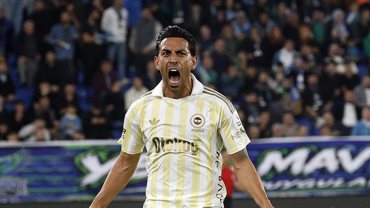 Süper Lig'in en iyisi İrfan Can Kahveci oldu