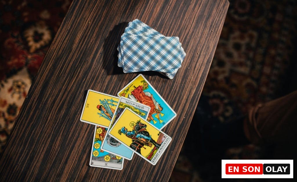 Tarot Kartları Ne Anlatır? Anlamlarıyla Kapsamlı Rehber
