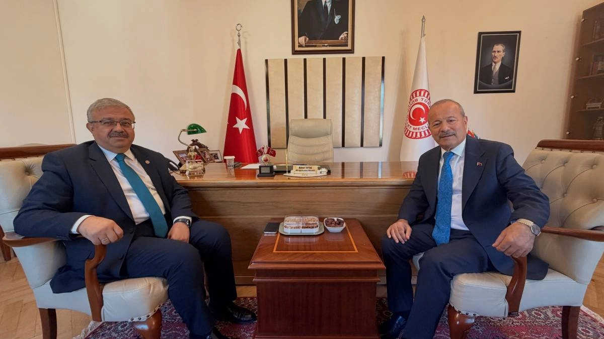 TBMM’de Afyonkarahisar milletvekilleri arasında tebrik ziyareti