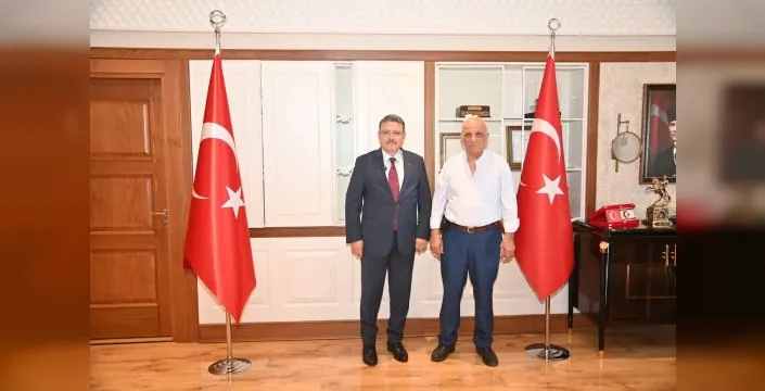 Trabzon belediye başkanı şehit aileleriyle buluştu
