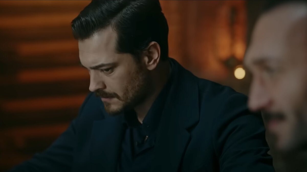Türkiye’yi sarsan fon krizi 1 yıl önce Eşref Rüya'da işlenmiş!