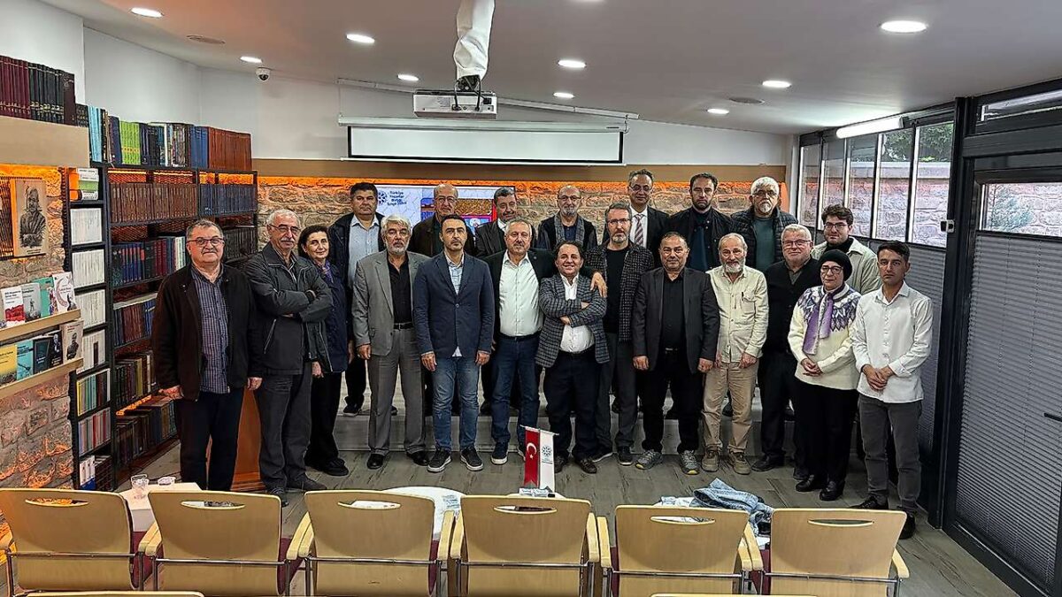 TYB Konya’da Günümüzün Dili Klasik Türk Şiiri konuşuldu