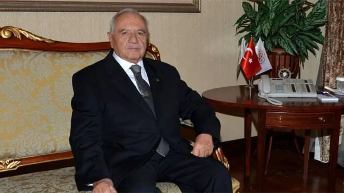 Vecdi Gönül Kimdir, Hangi Görevlerde Bulundu? Türk Siyasetinde ve Bürokrasisinde Önemli İsim