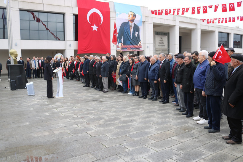 Yeni Partililer çelenk sunma töreninde buluştu